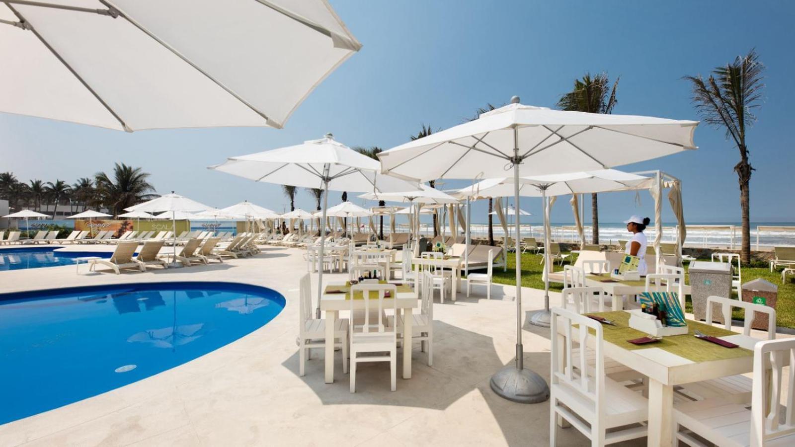 Palacio Mundo Imperial All inclusive hotel Acapulco Esterno foto The beach at the resort