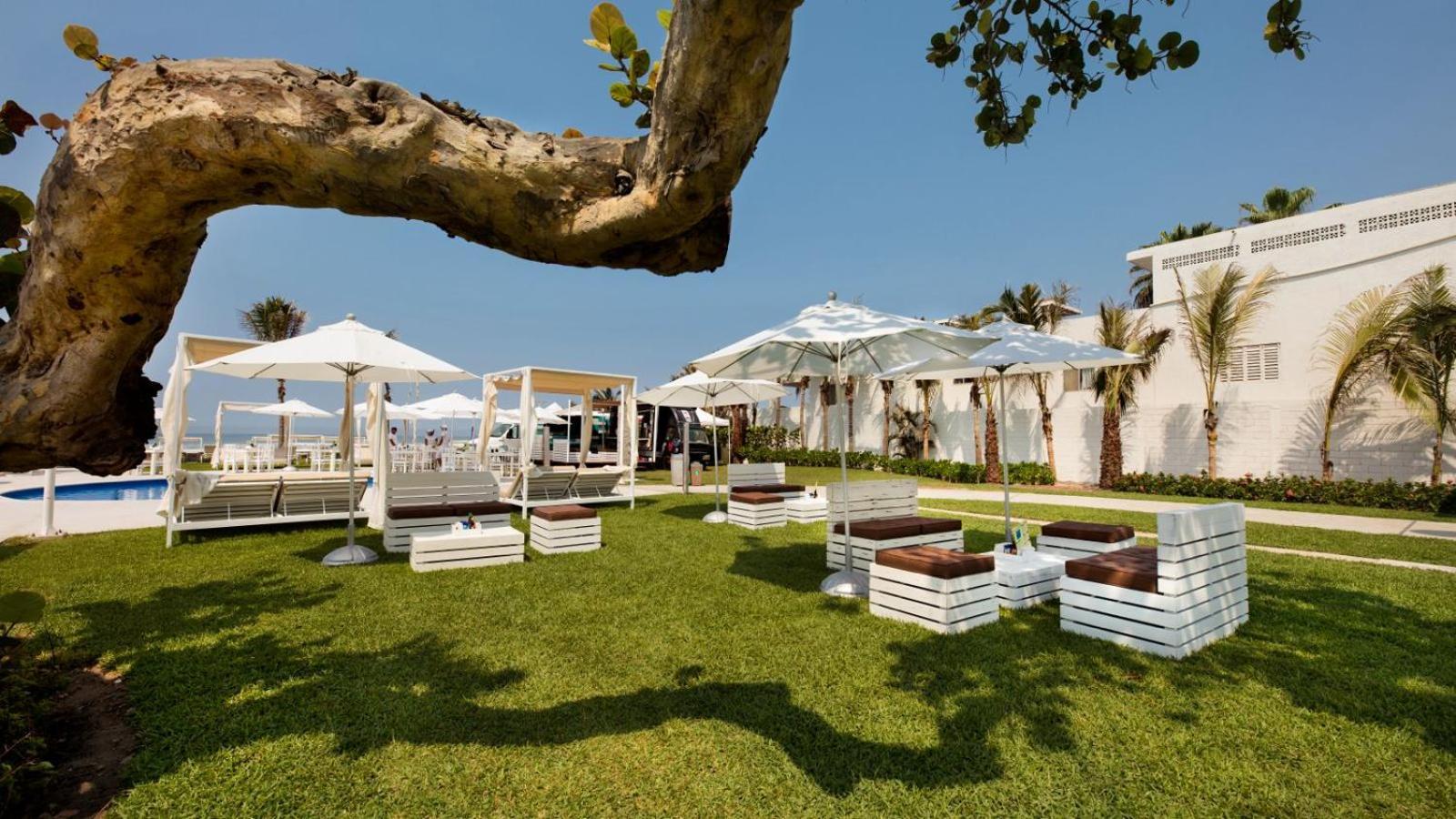 Palacio Mundo Imperial All inclusive hotel Acapulco Esterno foto The beach club at the resort